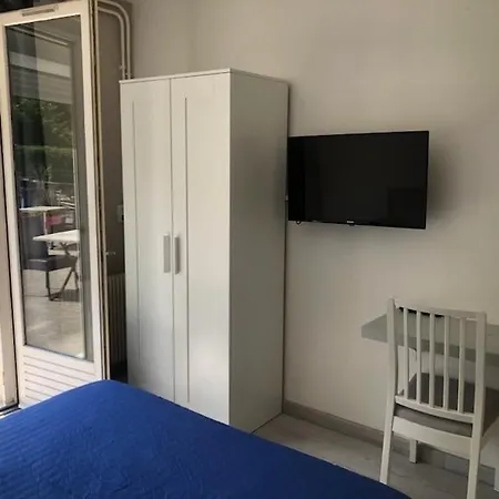 Hotel Bon Accueil 3*