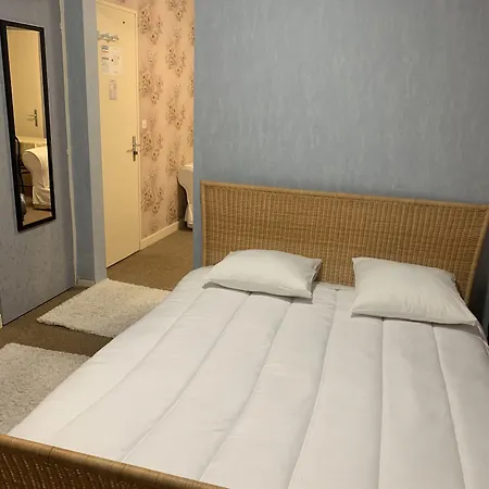 Hotel Bon Accueil 3*